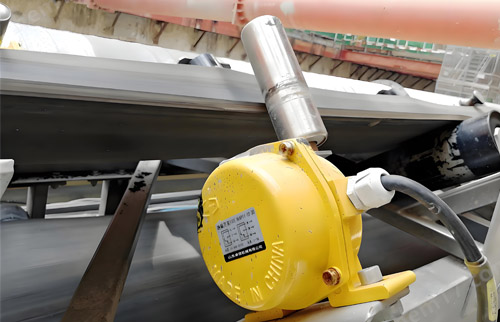 兩級(jí)跑偏開關(guān)在皮帶輸送機(jī)工作中的應(yīng)用和使用方法